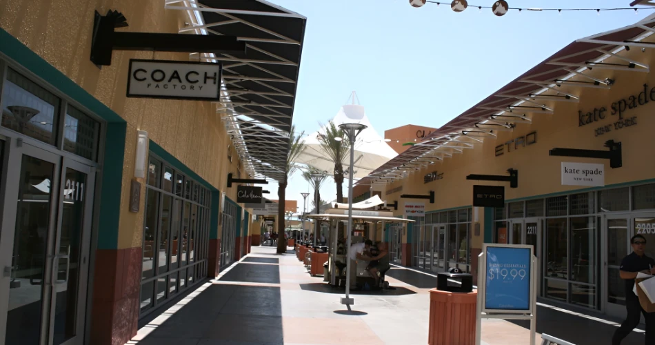 10 Best Places to Go Shopping in Las Vegas