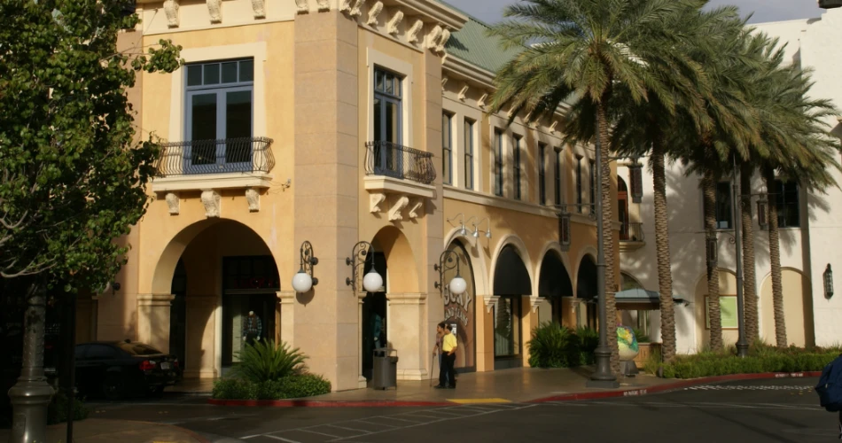 10 Best Places to Go Shopping in Las Vegas