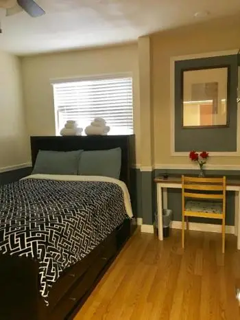 Travelers Bed & Breakfast Hostel Main image